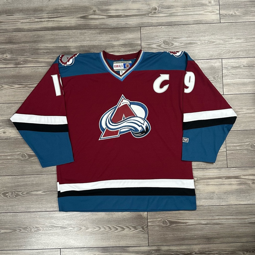 Vintage 90’s Colorado Avalanche Joe Sakic Embroidered CCM NHL Hockey Jersey
